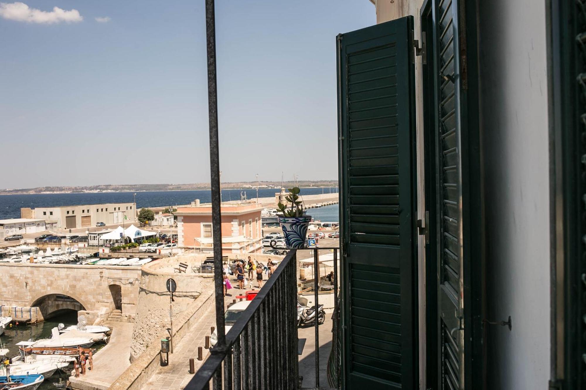 4 Balconi House-San Gregorio Palazzo Unico Vista Mare Villa Gallipoli Luaran gambar